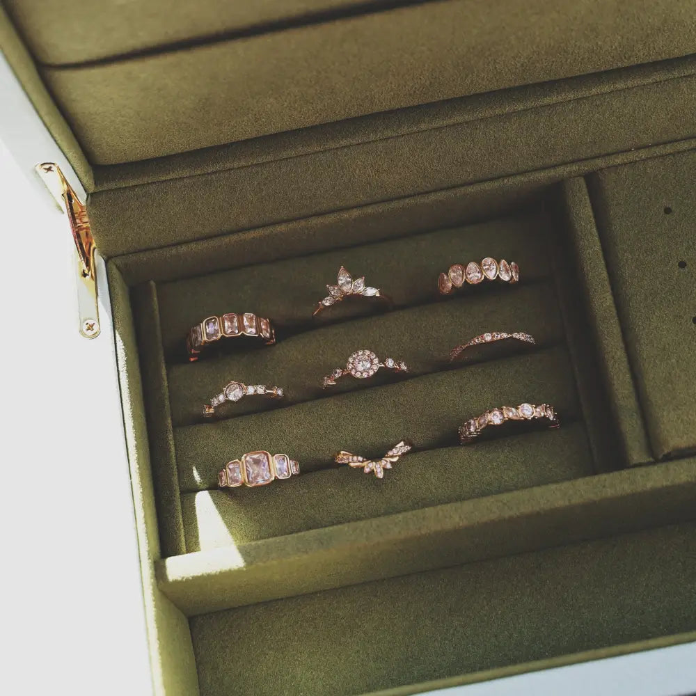 Anika Ring - Rings