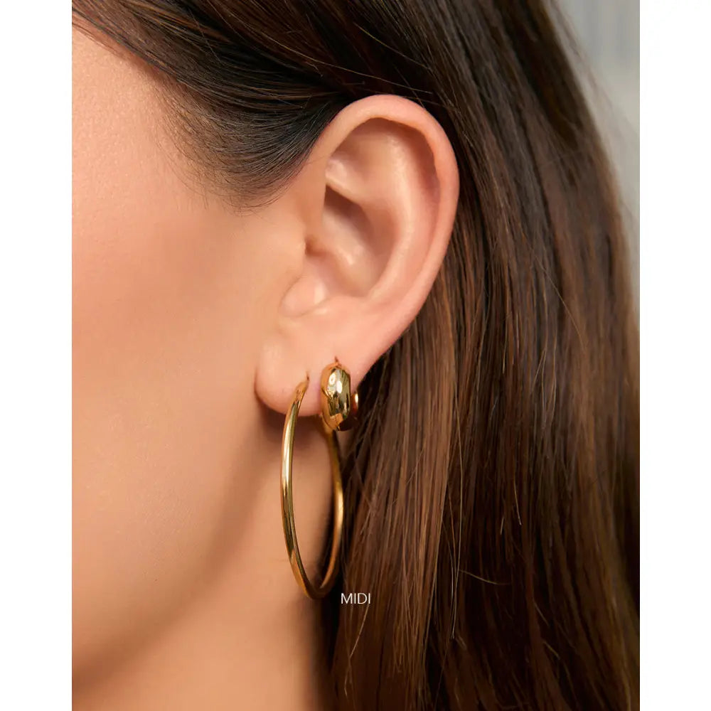 Maddy Hoop Earrings - Earrings