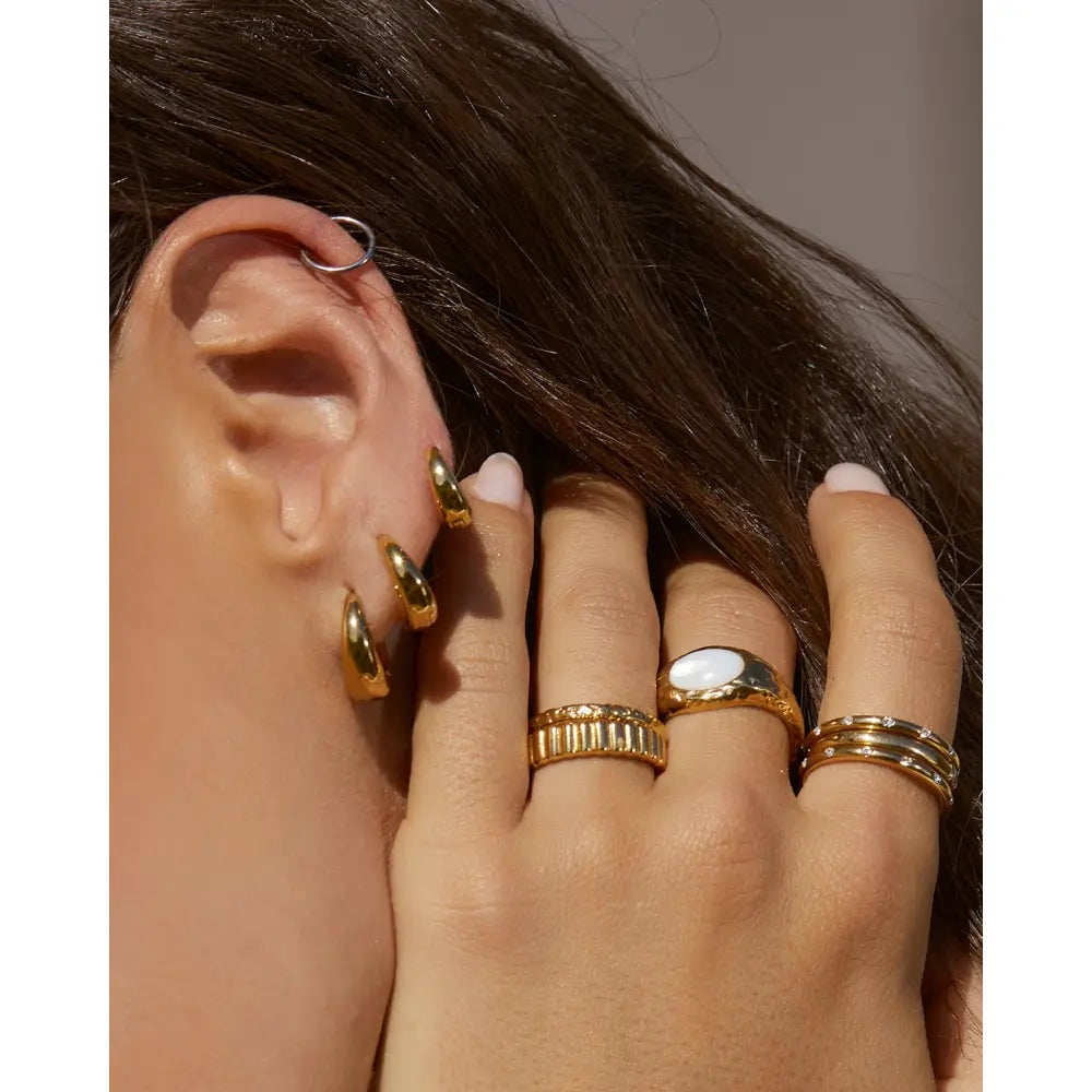 Max Hoop Earrings - Earrings