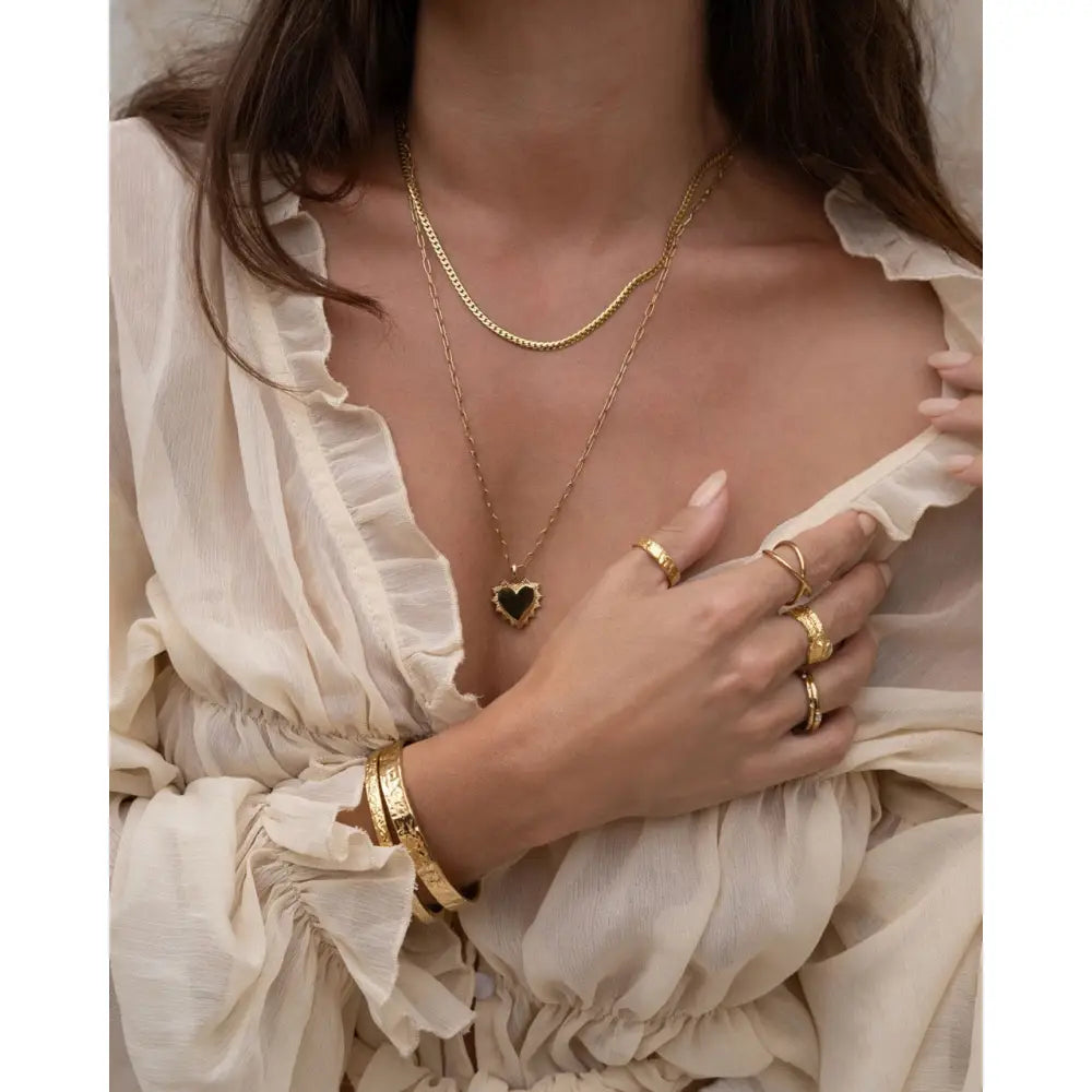 Queen Of Hearts Gold Necklace - Necklaces