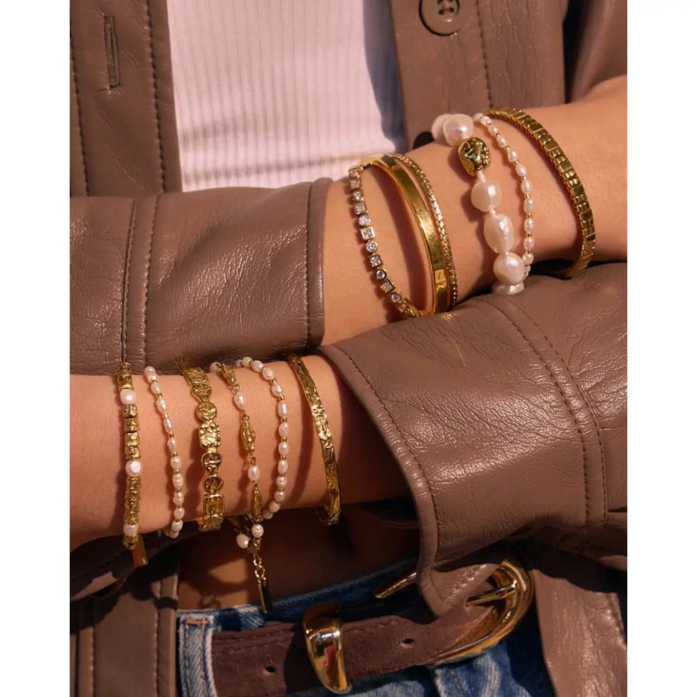 Zilla Gold Cuff Bracelet - Gold - Bracelets